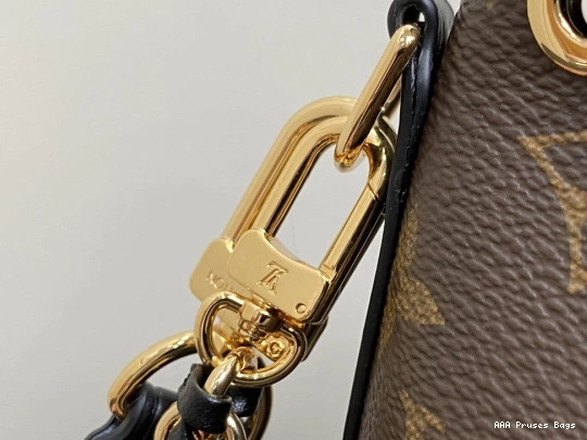 AAA Replica Ru VUITTON Canoe New LOUIS Bag-14*20.5*14CM 0801